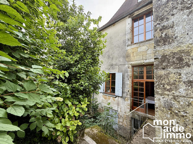 Maison - 300 m² - 12 pièces