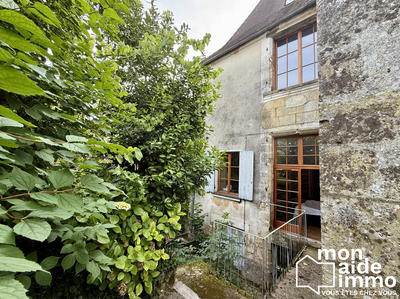 Maison - 300 m² - 12 pièces