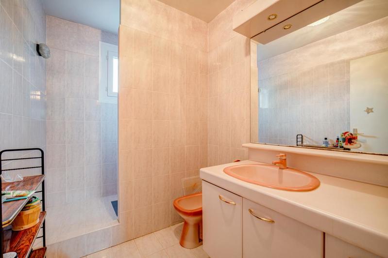 Maison - 243 m² - 6 pièces