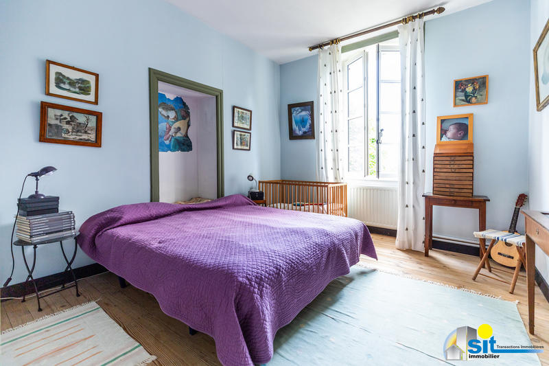 Propriété - 320 m² - 12 pièces