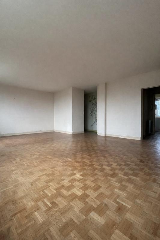 Appartement - 162 m² - 8 pièces