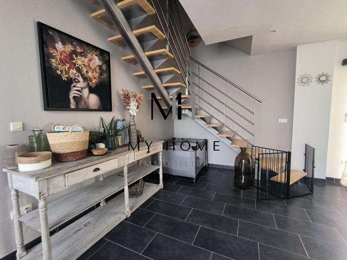 Maison - 320 m² - 13 pièces