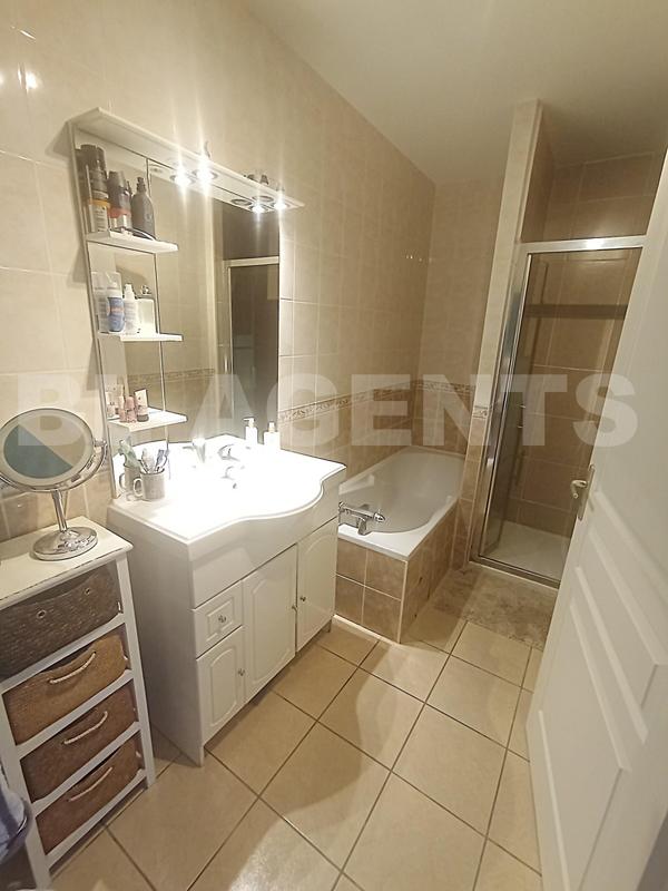 Maison - 96 m² - 4 pièces