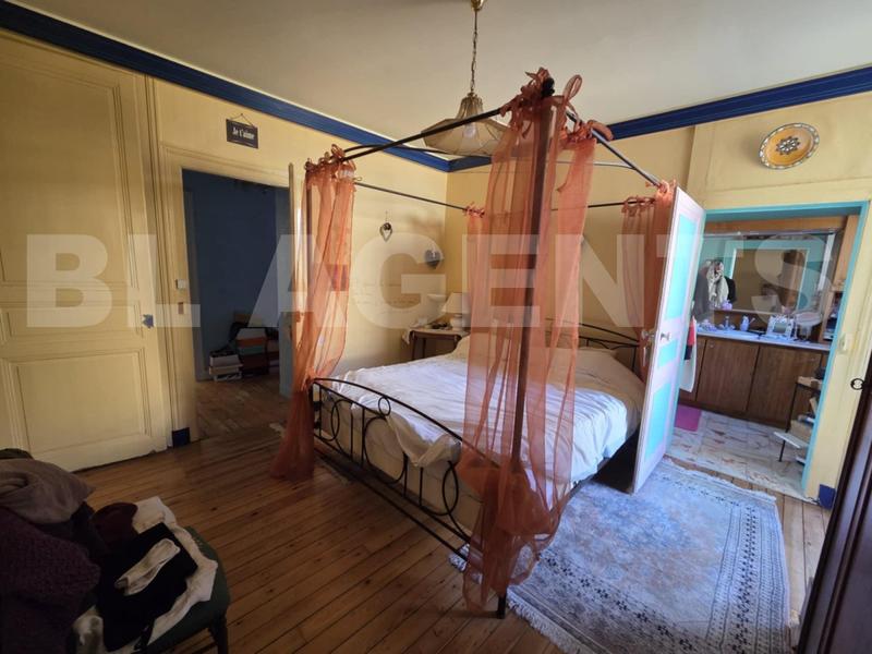 Maison - 180 m² - 6 pièces