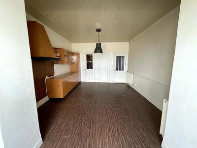 Maison - 88 m² - 4 pièces