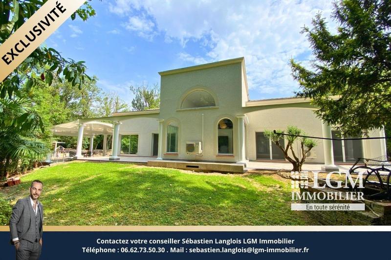 Villa - 337 m² - 7 pièces