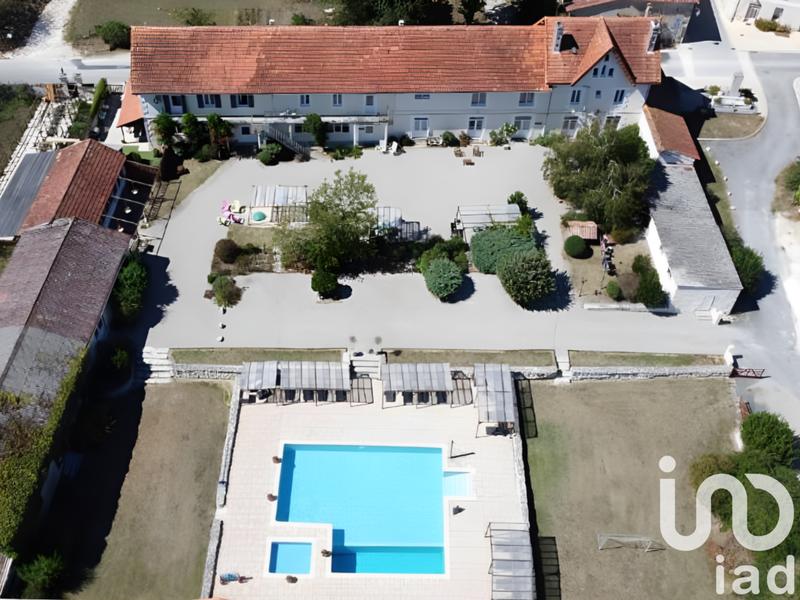 Maison - 650 m² - 25 pièces