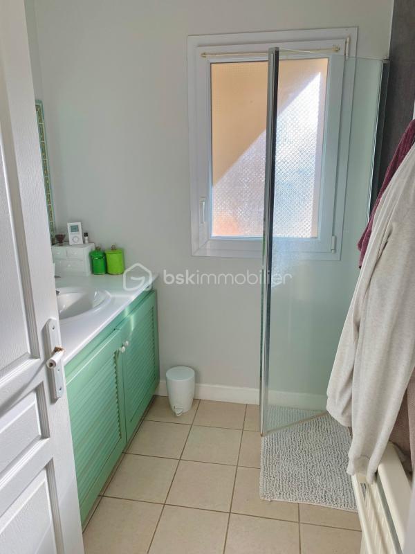 Propriété - 230 m² - 10 pièces