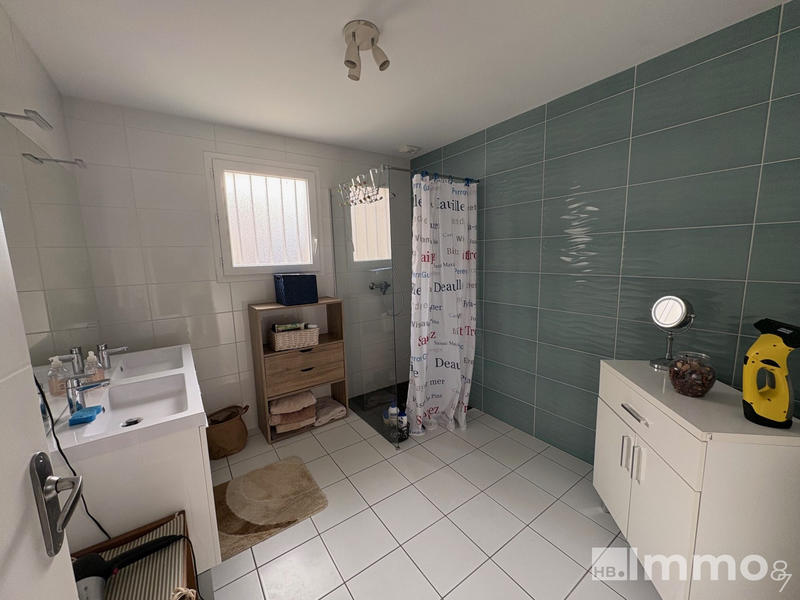 Maison contemporaine - 190 m² - 6 pièces