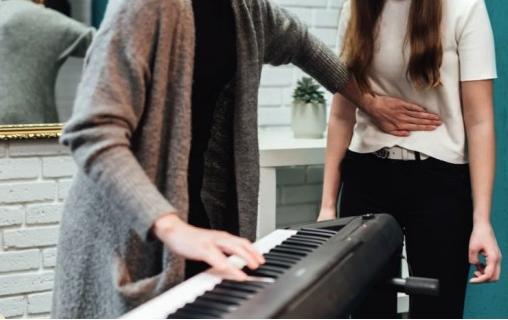 Rendez-vous des curieux - atelier de pratique  artistique : jeux sonores et technique vocale