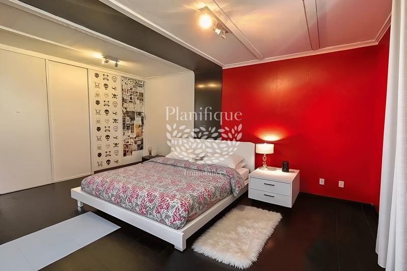 Maison - 240 m² - 5 pièces