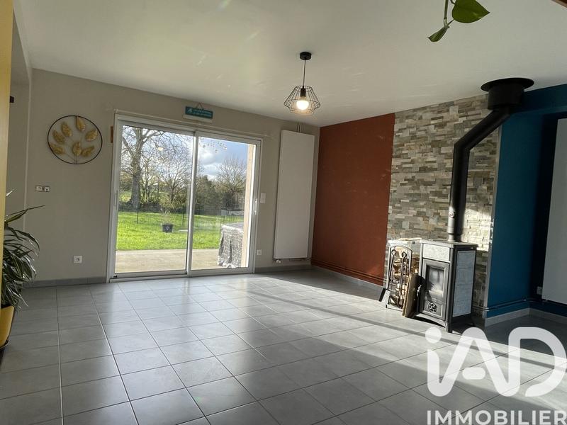 Maison - 90 m² - 5 pièces