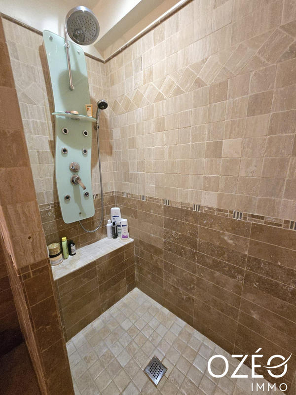 Maison traditionnelle - 160 m² - 5 pièces