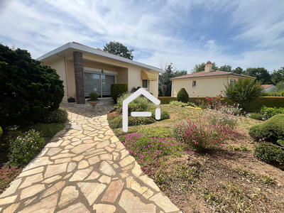 Maison - 101 m² - 5 pièces