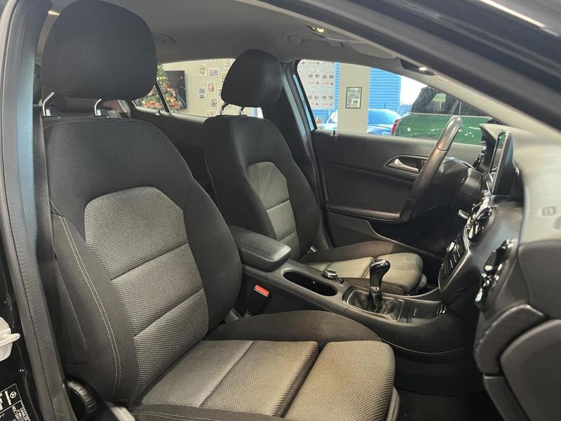 Mercedes Gla 200 d - Bm X156 Business Phase 1 / Garantie 12 Mois