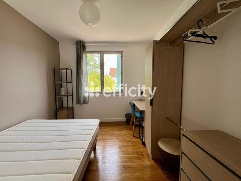 Maison - 140 m² - 9 pièces