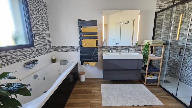 Maison - 153 m² - 7 pièces