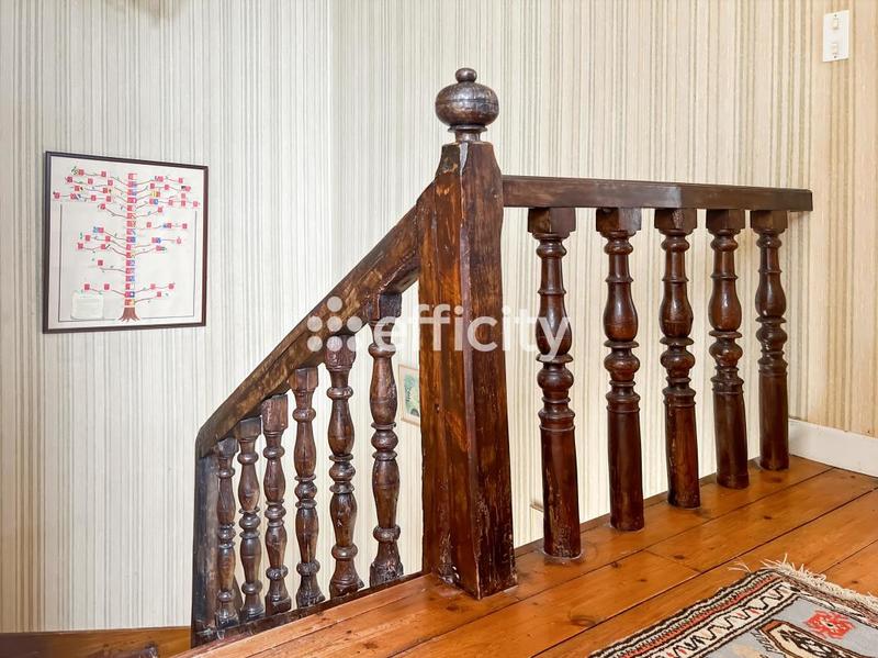 Propriété - 436 m² - 16 pièces