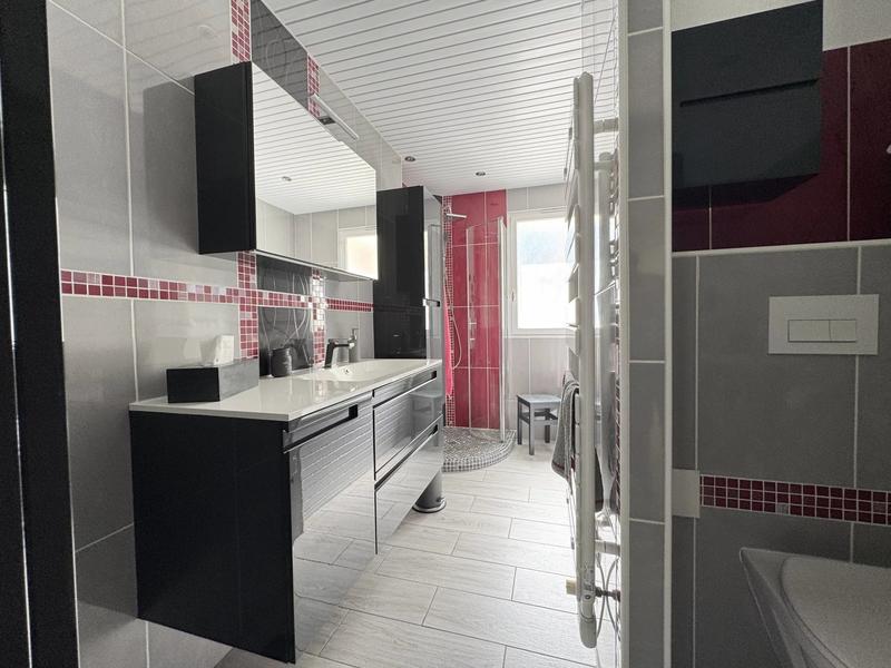 Maison - 163 m² - 6 pièces