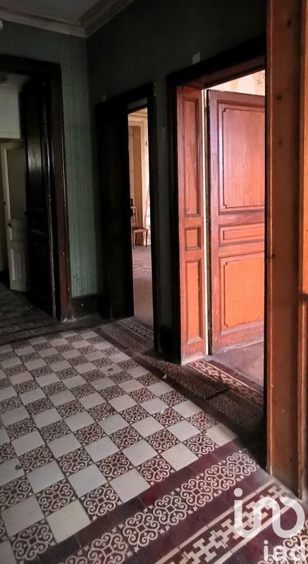 Maison - 470 m² - 20 pièces