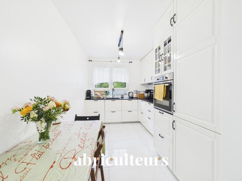 Appartement ancien - 68 m² - 3 pièces