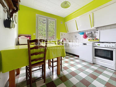 Maison - 87 m² - 5 pièces