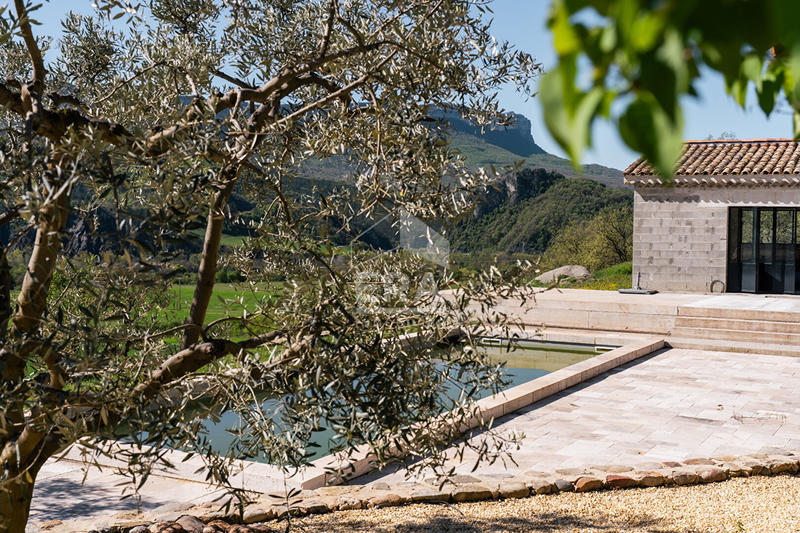 Maison - 231 m² - 6 pièces