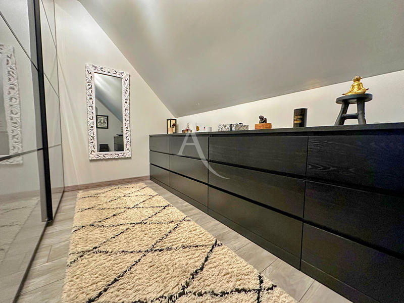 Maison - 151 m² - 5 pièces