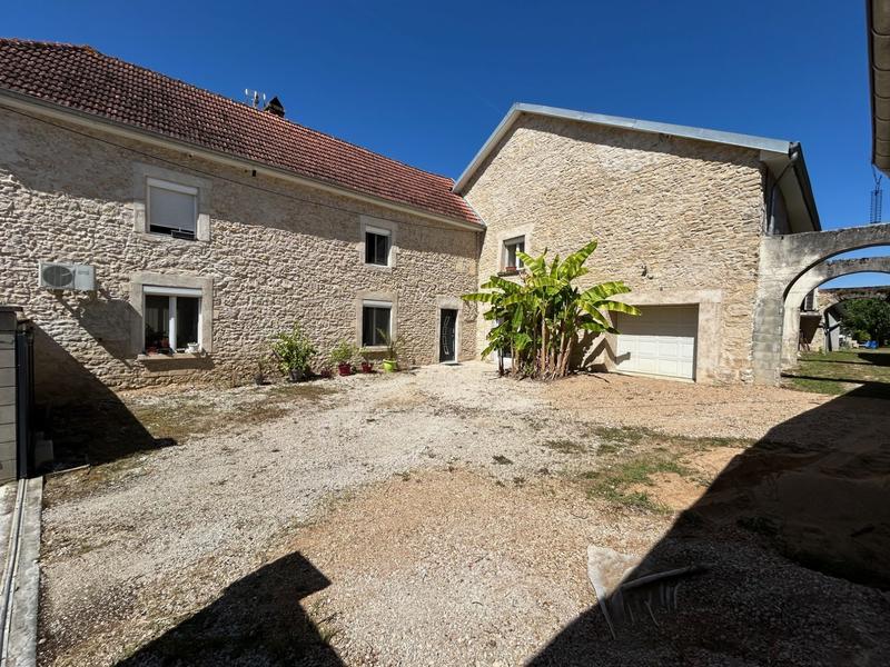 Ferme - 224 m² - 8 pièces