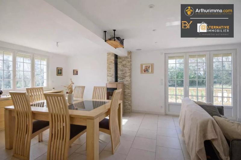 Maison - 99 m² - 5 pièces