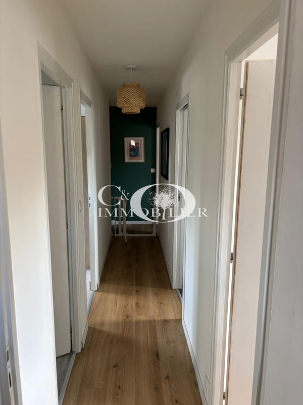 Maison - 107 m² - 6 pièces