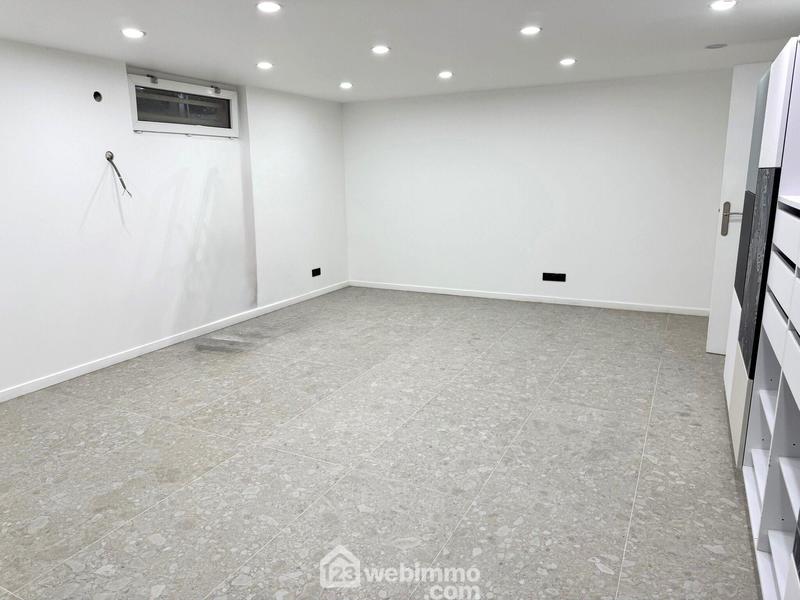 Maison - 200 m² - 7 pièces