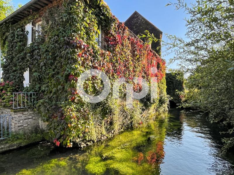 Propriété - 503 m² - 10 pièces