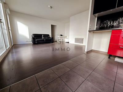 Appartement - 90 m² - 4 pièces