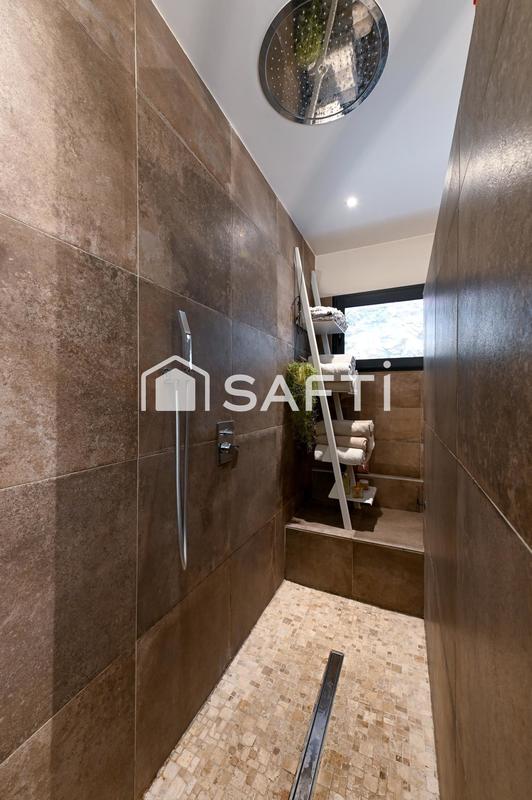 Maison - 191 m² - 7 pièces