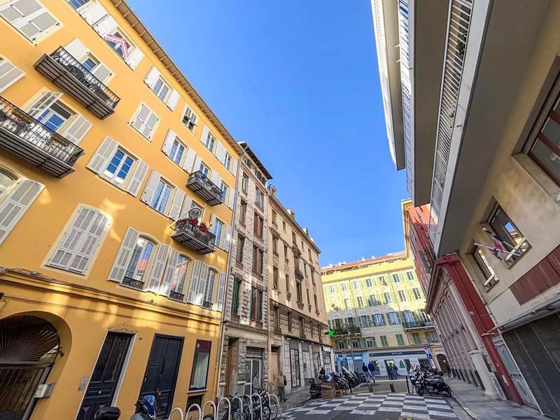 Appartement - 85 m² - 4 pièces