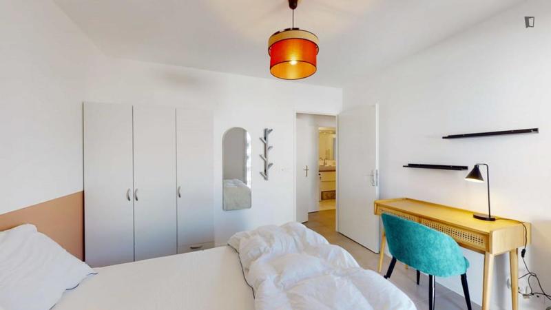 Chambre - 11 m² - 4 pièces