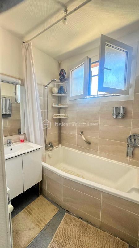 Demeure - 113 m² - 5 pièces