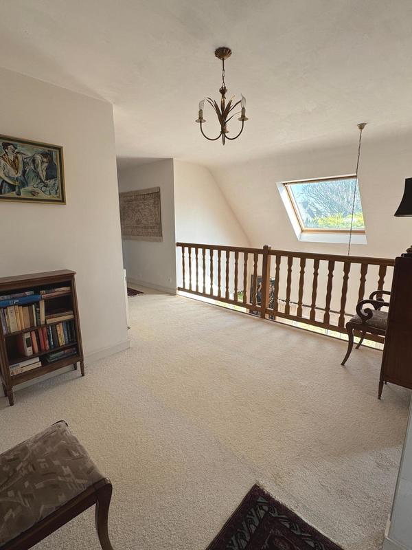 Maison traditionnelle - 204 m² - 8 pièces