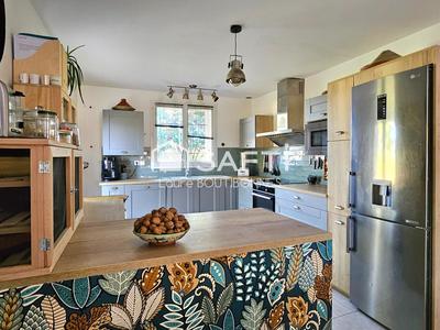 Maison - 140 m² - 6 pièces