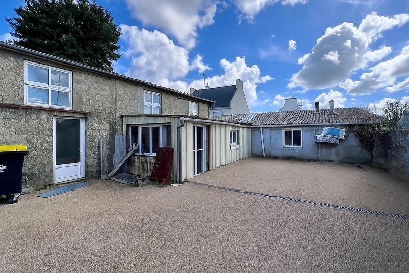 Immeuble - 98 m² - 10 pièces