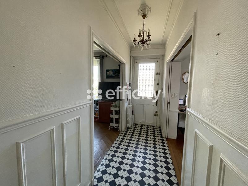 Maison ancienne - 177 m² - 10 pièces