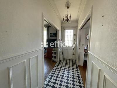 Maison ancienne - 177 m² - 10 pièces