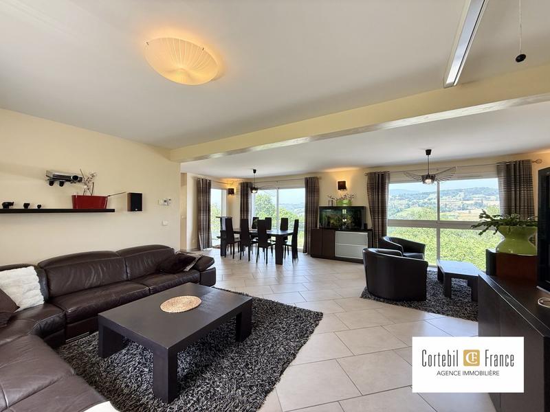 Villa - 217 m² - 7 pièces
