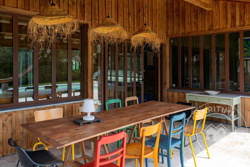 Villa - 230 m² - 9 pièces