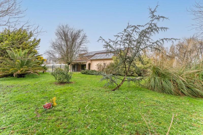Maison - 275 m² - 7 pièces