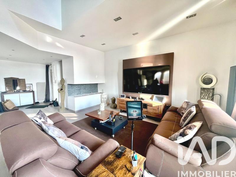 Appartement - 162 m² - 6 pièces