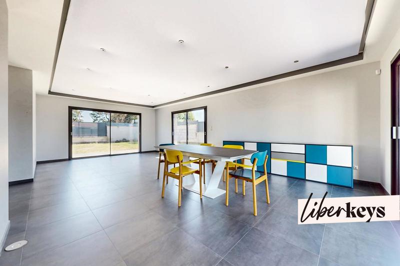 Maison d'architecte - 214 m² - 5 pièces