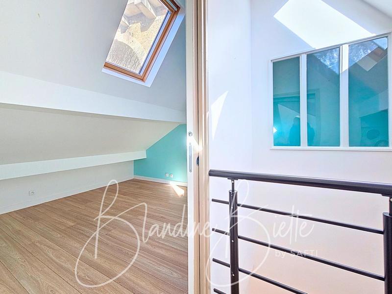 Maison - 156 m² - 7 pièces