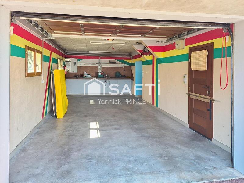 Maison - 209 m² - 7 pièces